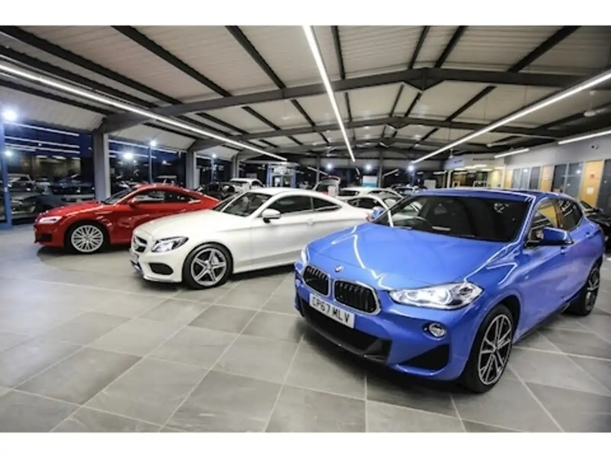 2021-mercedes-benz-glc-class-20d-glc220d-amg-line-station-wagon-5d-1950cc-4matic-plus-big-51