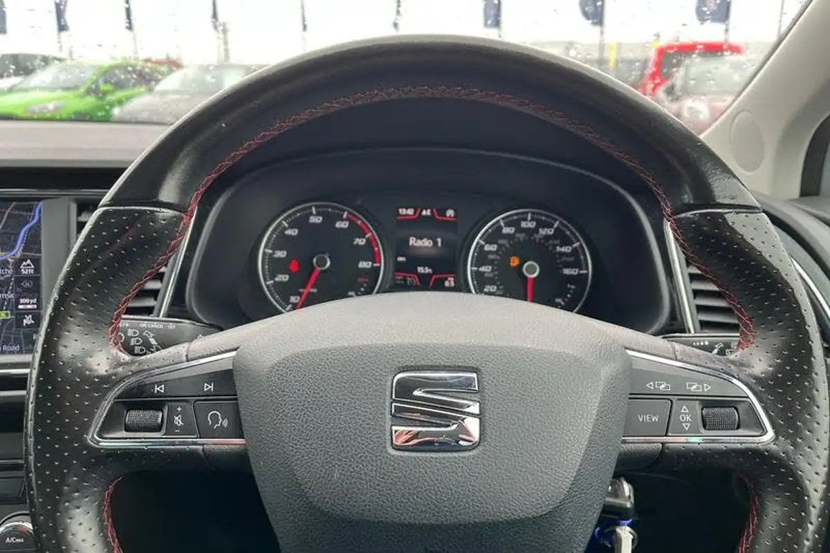 2018-seat-leon-14-tsi-fr-technology-hatchback-5d-big-11