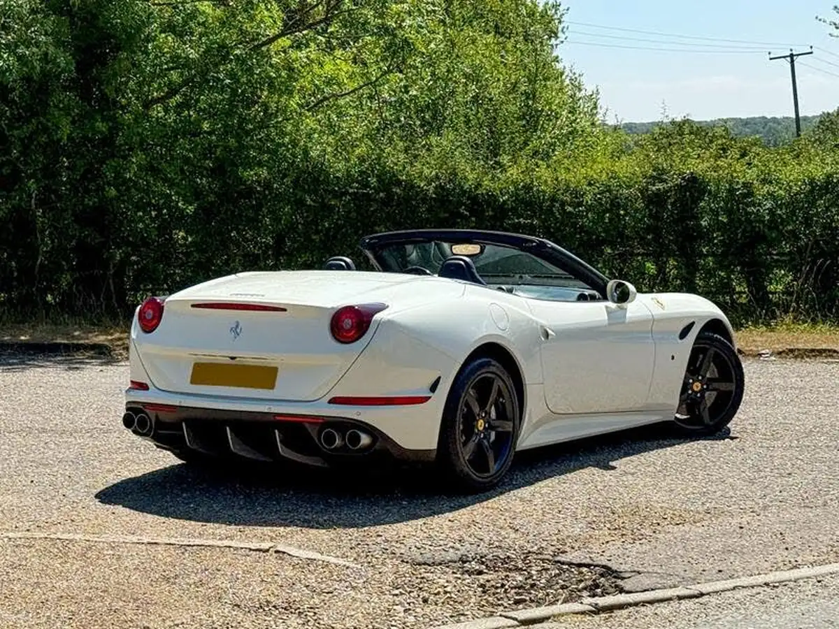 2014-ferrari-california-39-t-big-3