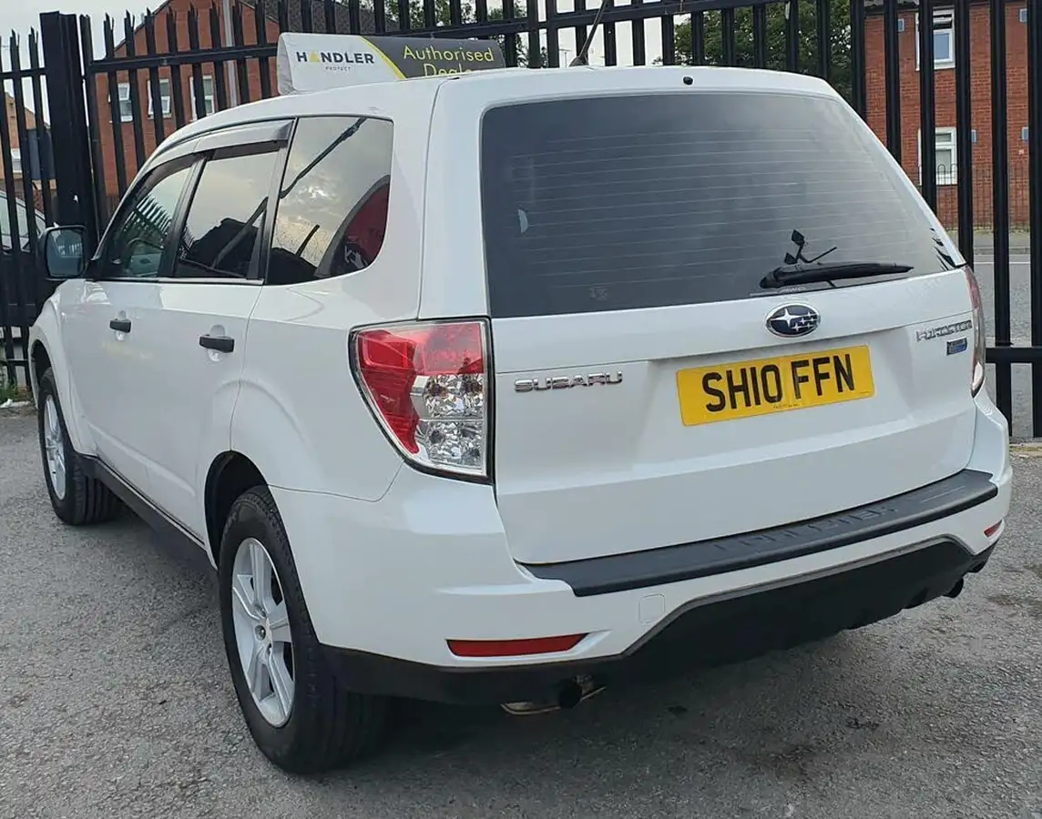2010-subaru-forester-20td-suretrak-big-26