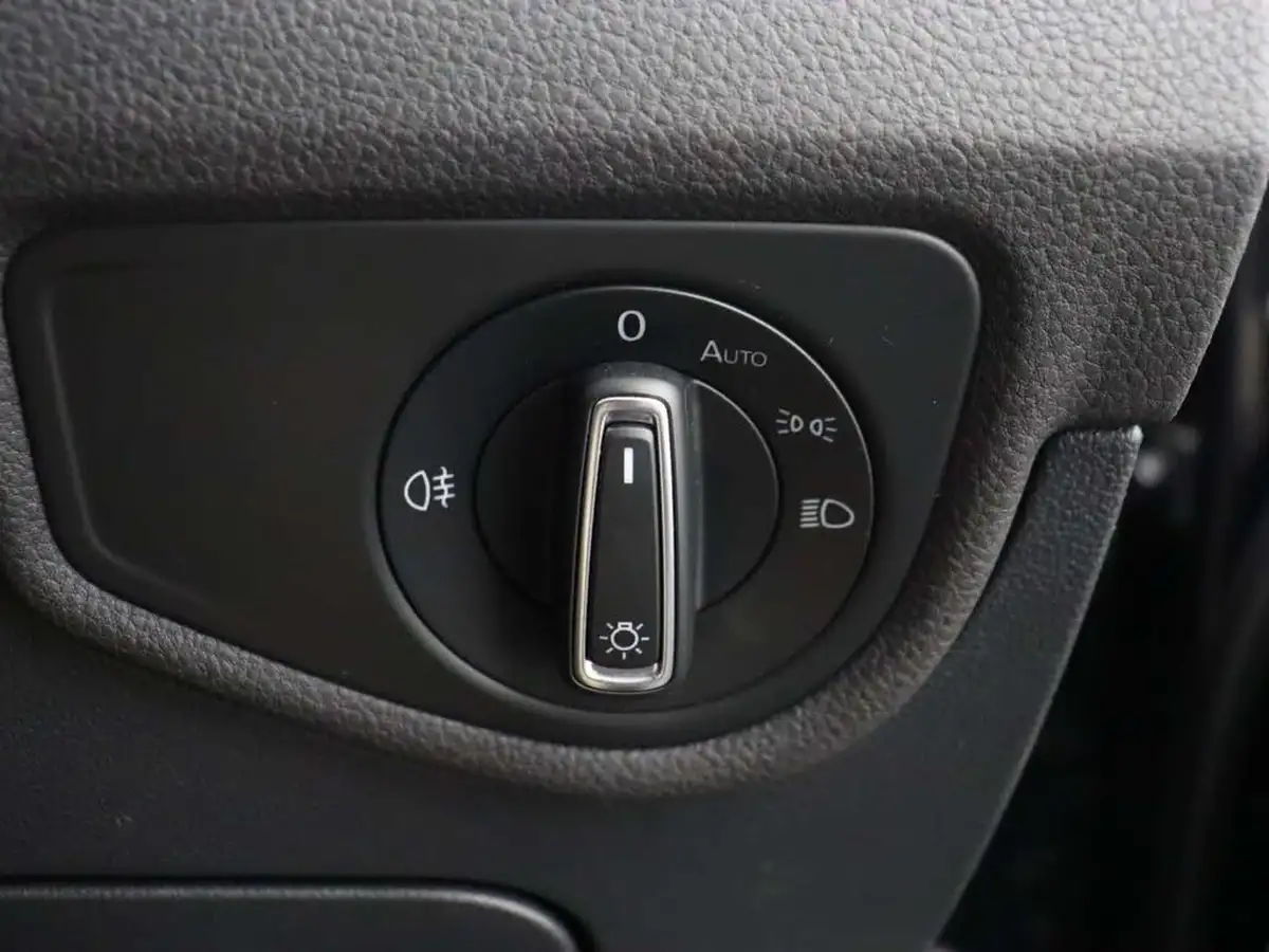 2020-volkswagen-touran-15-tsi-se-dsg-big-41