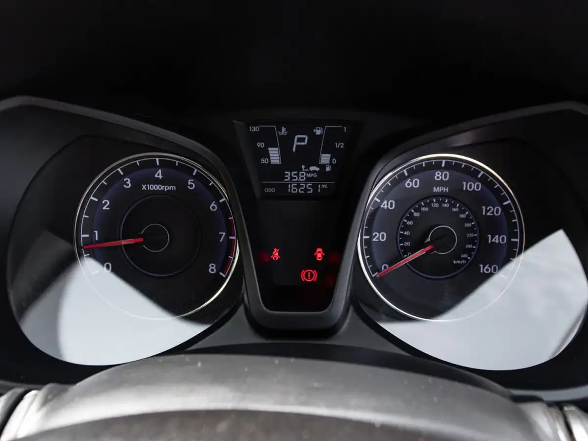 2015-hyundai-ix20-16-active-big-14