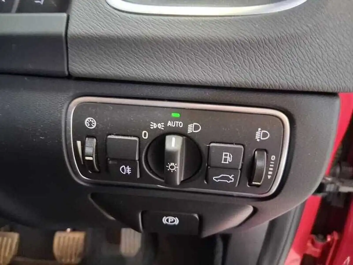 2018-volvo-s60-20-t4-se-big-21