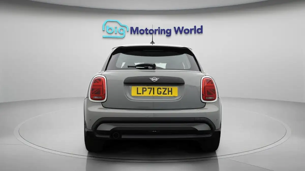 2022-mini-cooper-15-one-classic-5d-big-6