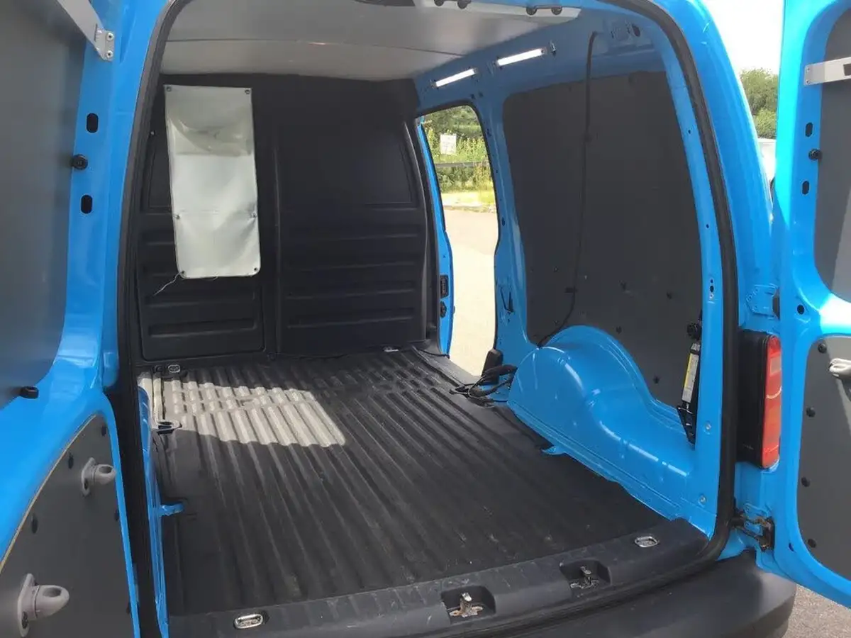 2017-volkswagen-caddy-maxi-20tdi-c20-maxi-startline-bmt-102pseu6-panel-big-24