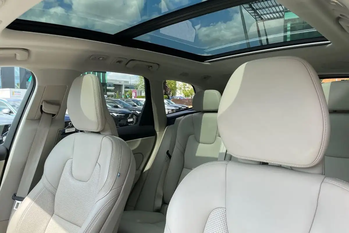 2024-volvo-xc60-20-t8-r-design-pro-big-27