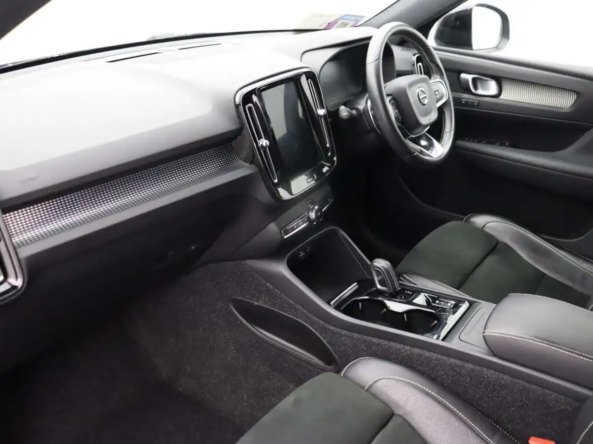 2019-volvo-xc40-20-t4-r-design-pro-awd-big-10