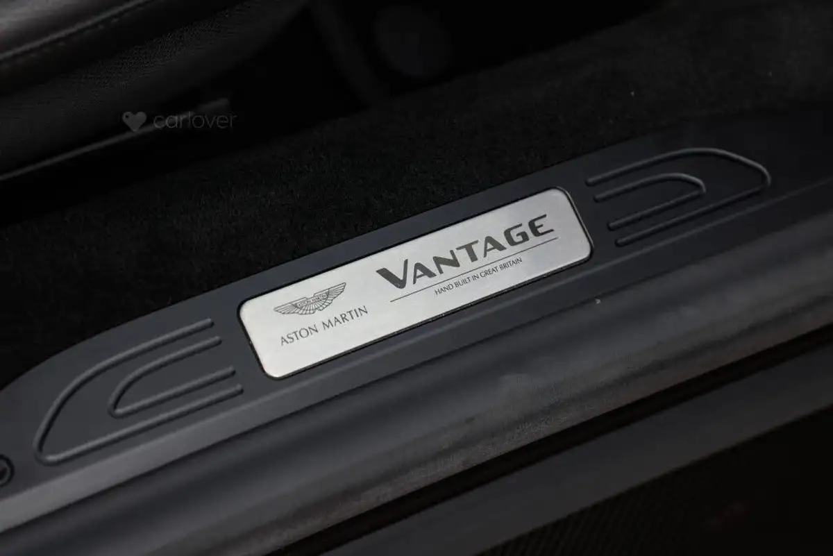 2021-aston-martin-vantage-40-v8-vantage-coupe-big-45