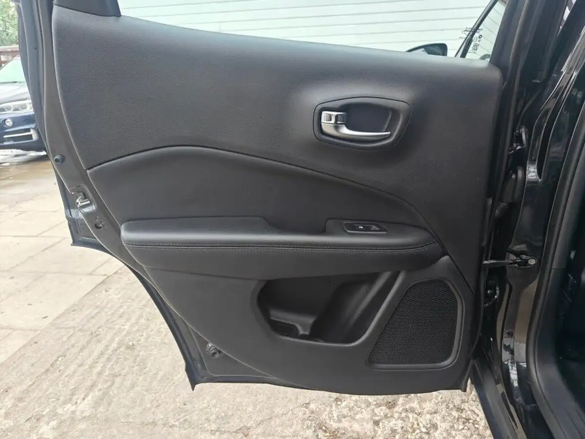 2020-jeep-compass-14-multiair-ii-night-eagle-big-42