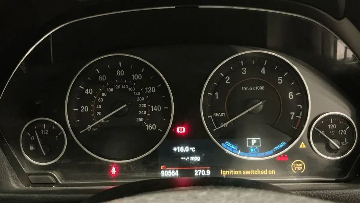 2016-bmw-3-series-20-330e-sport-268bhp-big-15