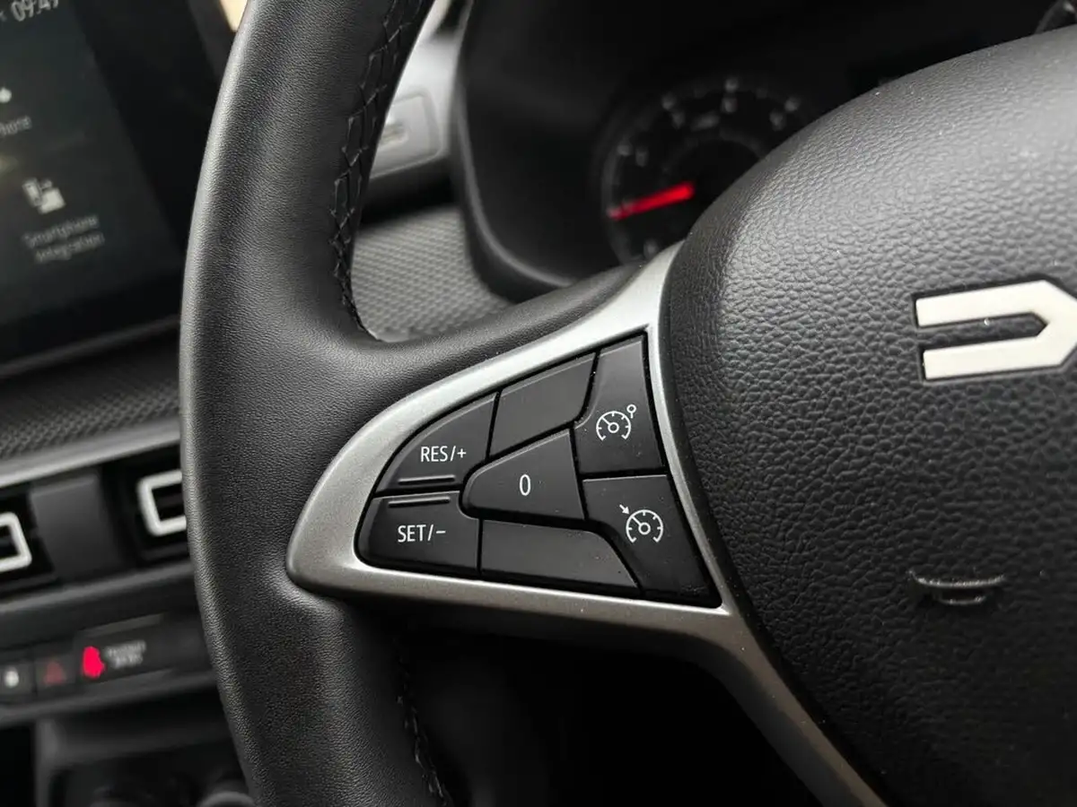 2023-dacia-sandero-10-tce-expression-90bhp-big-17
