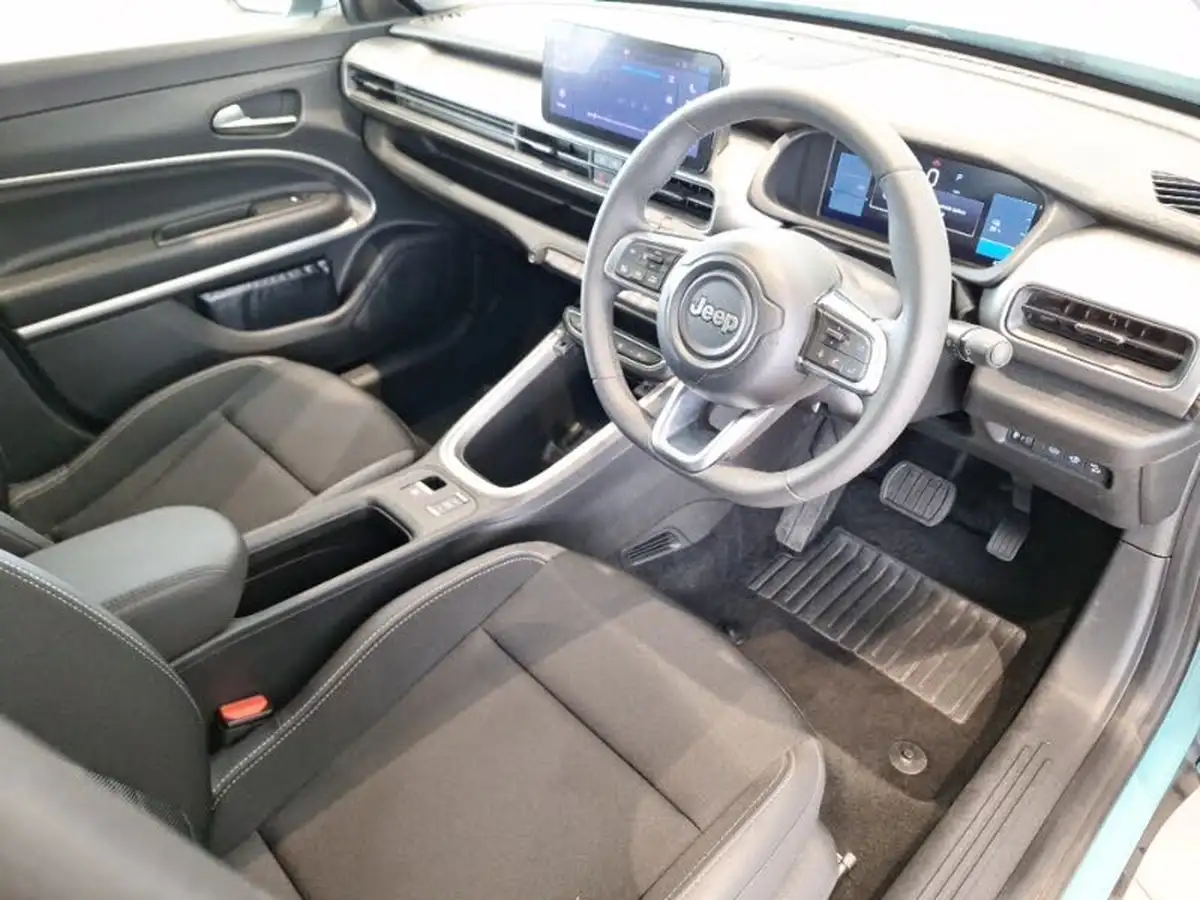 2024-jeep-avenger-e-summit-big-6