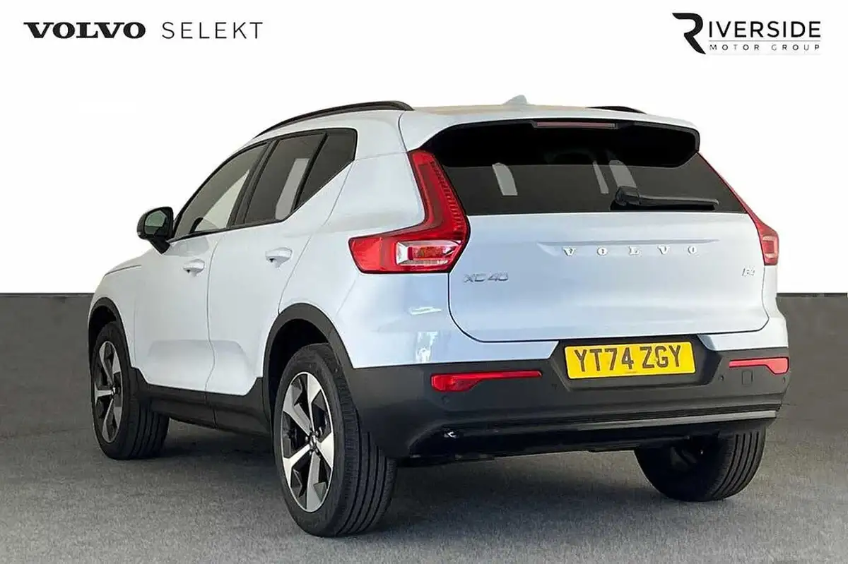 2024-volvo-xc40-big-2
