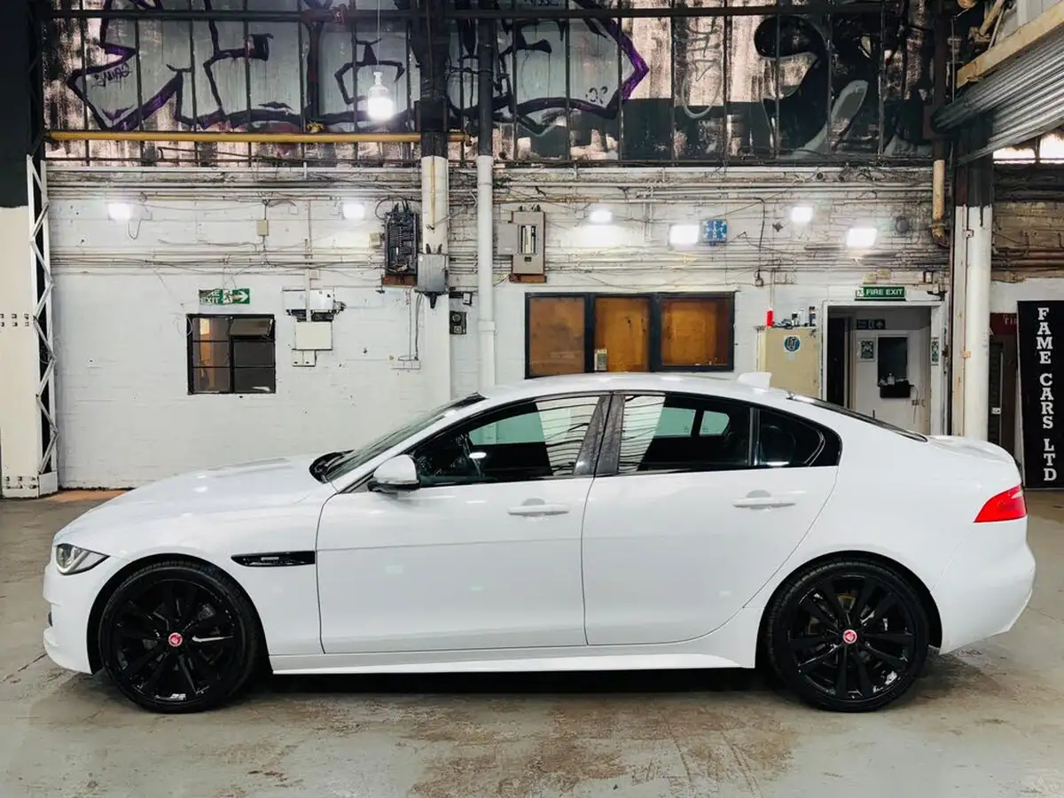 2017-jaguar-xe-20d-r-sport-180ps-1999cc-auto-big-8