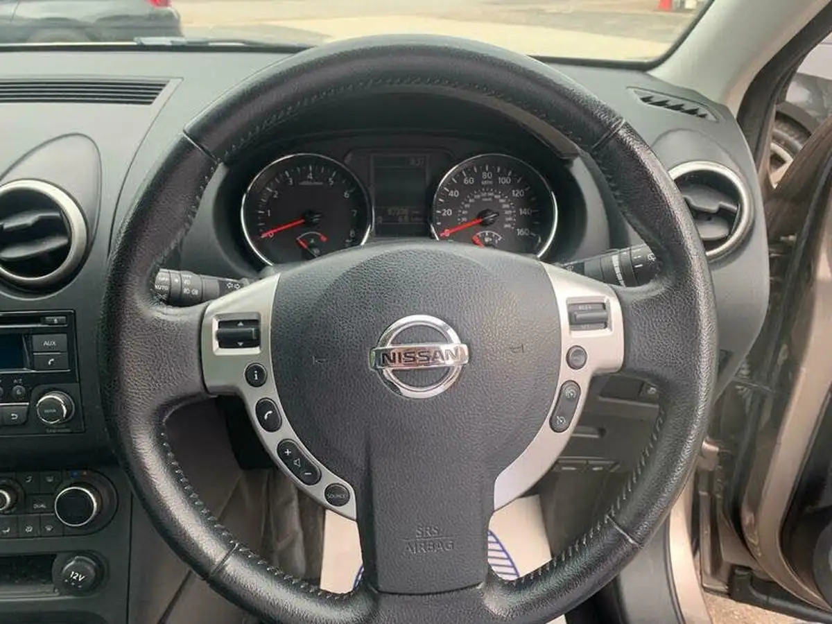 2012-nissan-qashqai-16-acenta-big-10