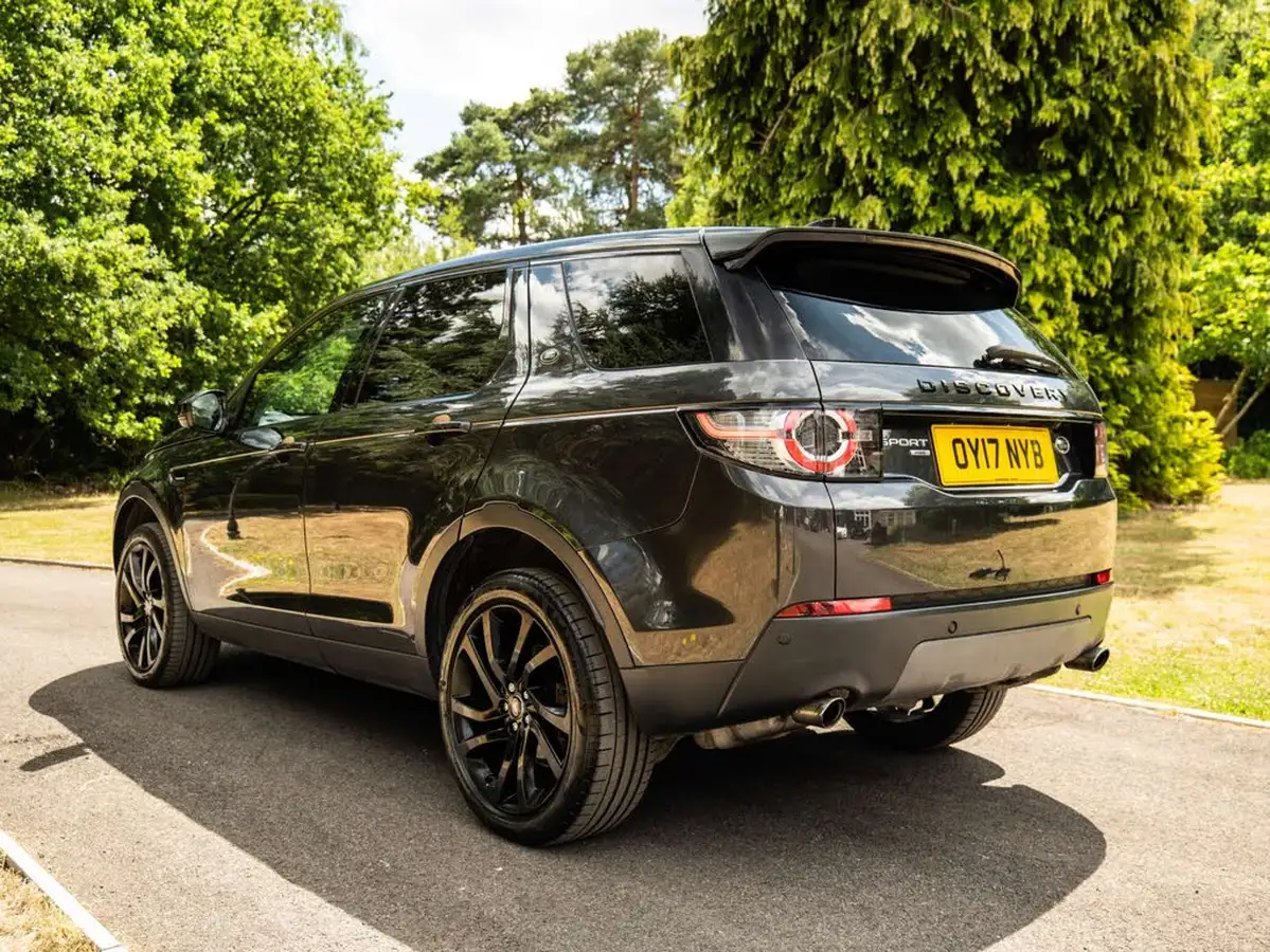 2017-land-rover-discovery-sport-20td4-hse-black-180ps-station-wagon-big-29