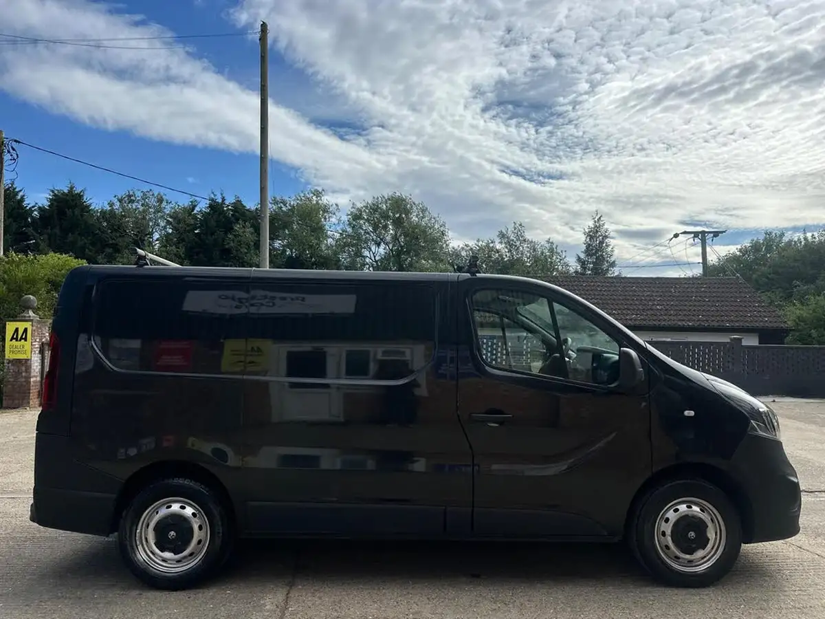 2018-vauxhall-vivaro-16cdti-2700-l1h1-95pseu6-big-9