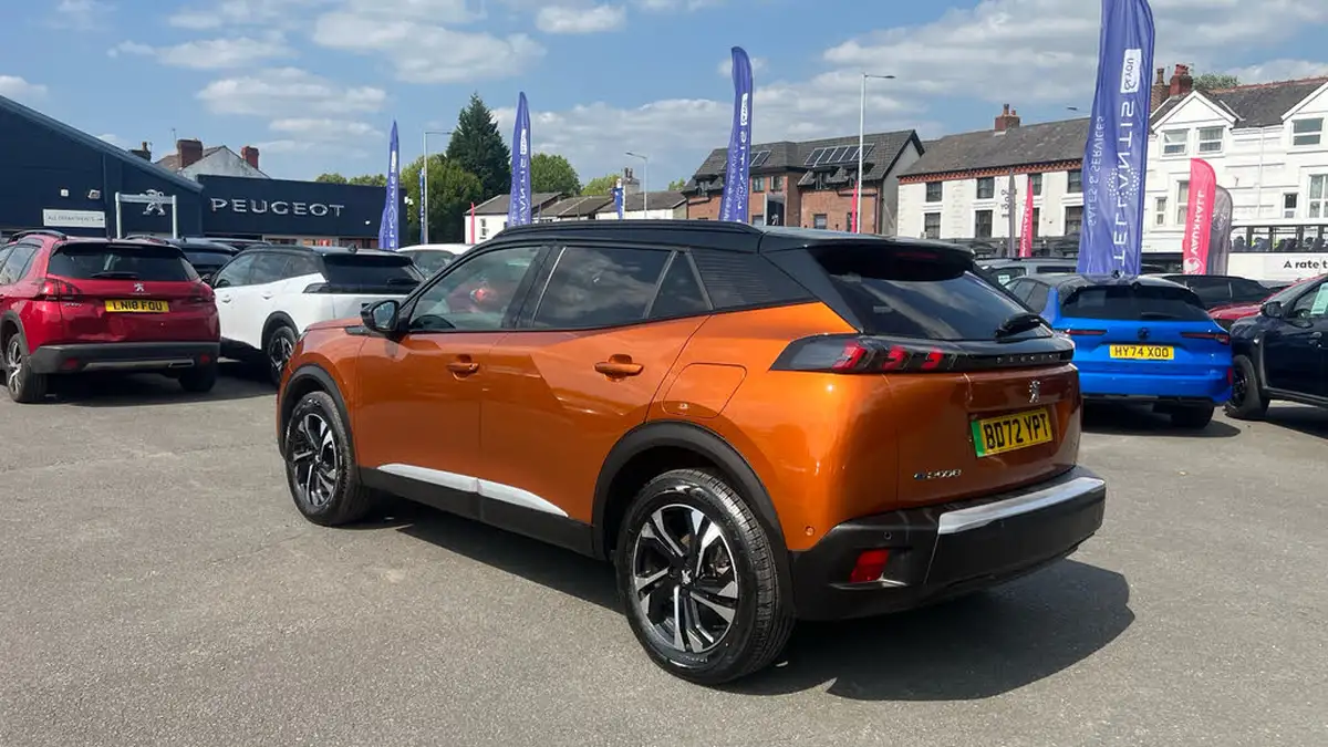 2021-peugeot-2008-suv-e-gt-big-4
