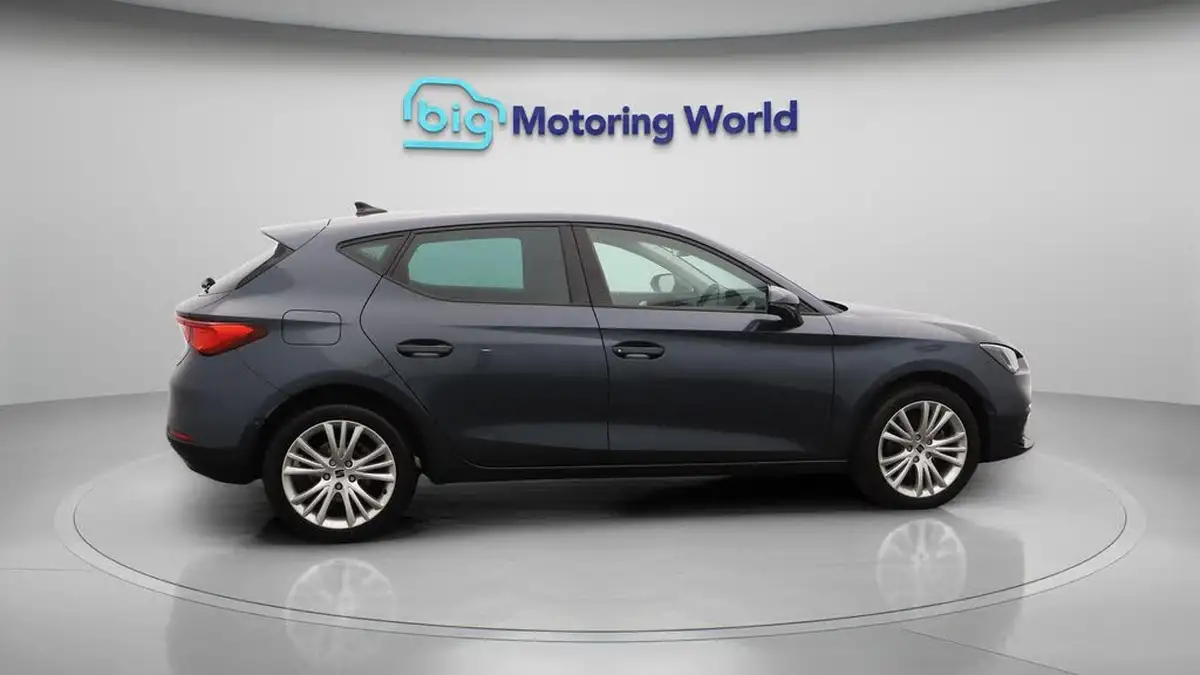 2022-seat-leon-10-tsi-evo-se-dynamic-hatchback-big-8