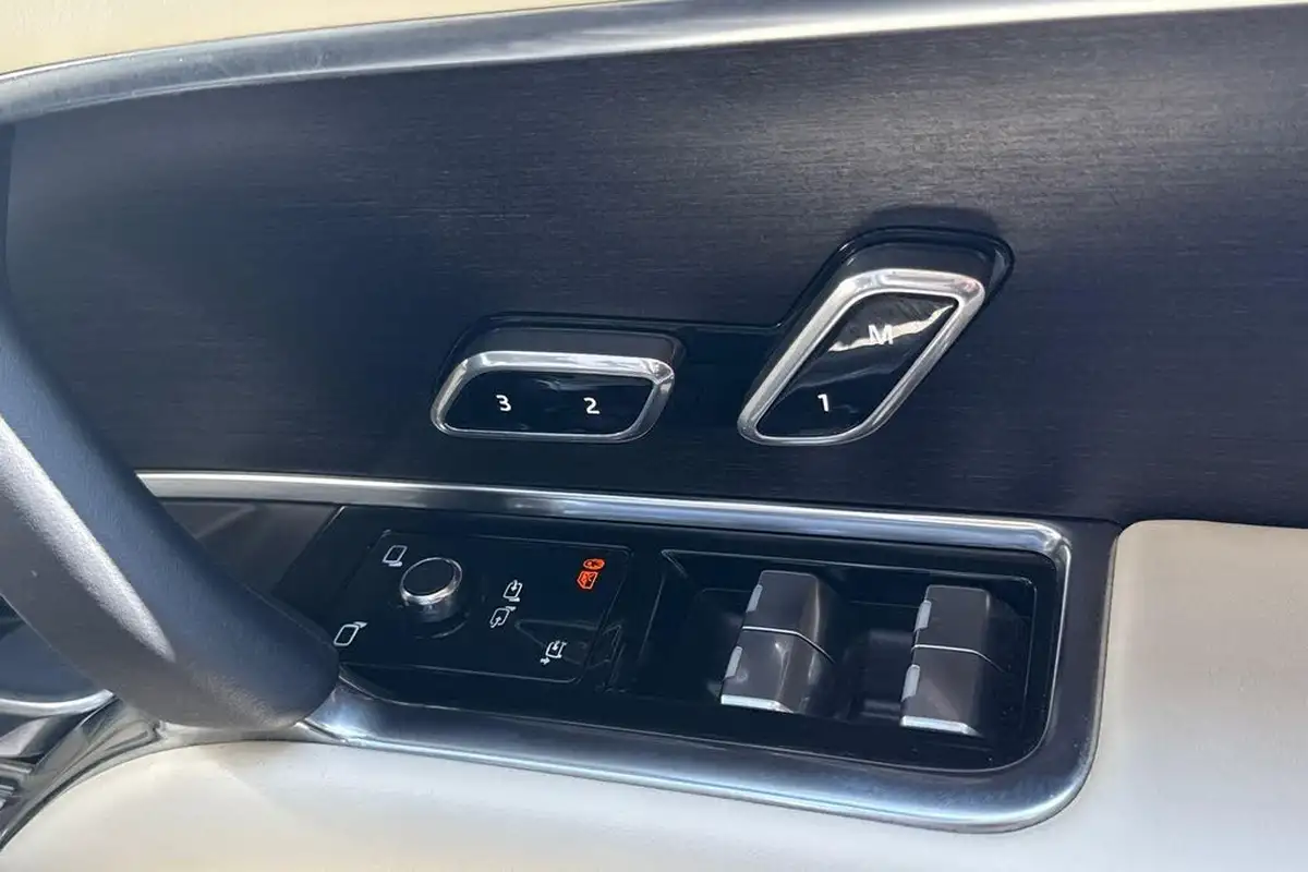 2024-land-rover-range-rover-30-d350-se-big-21