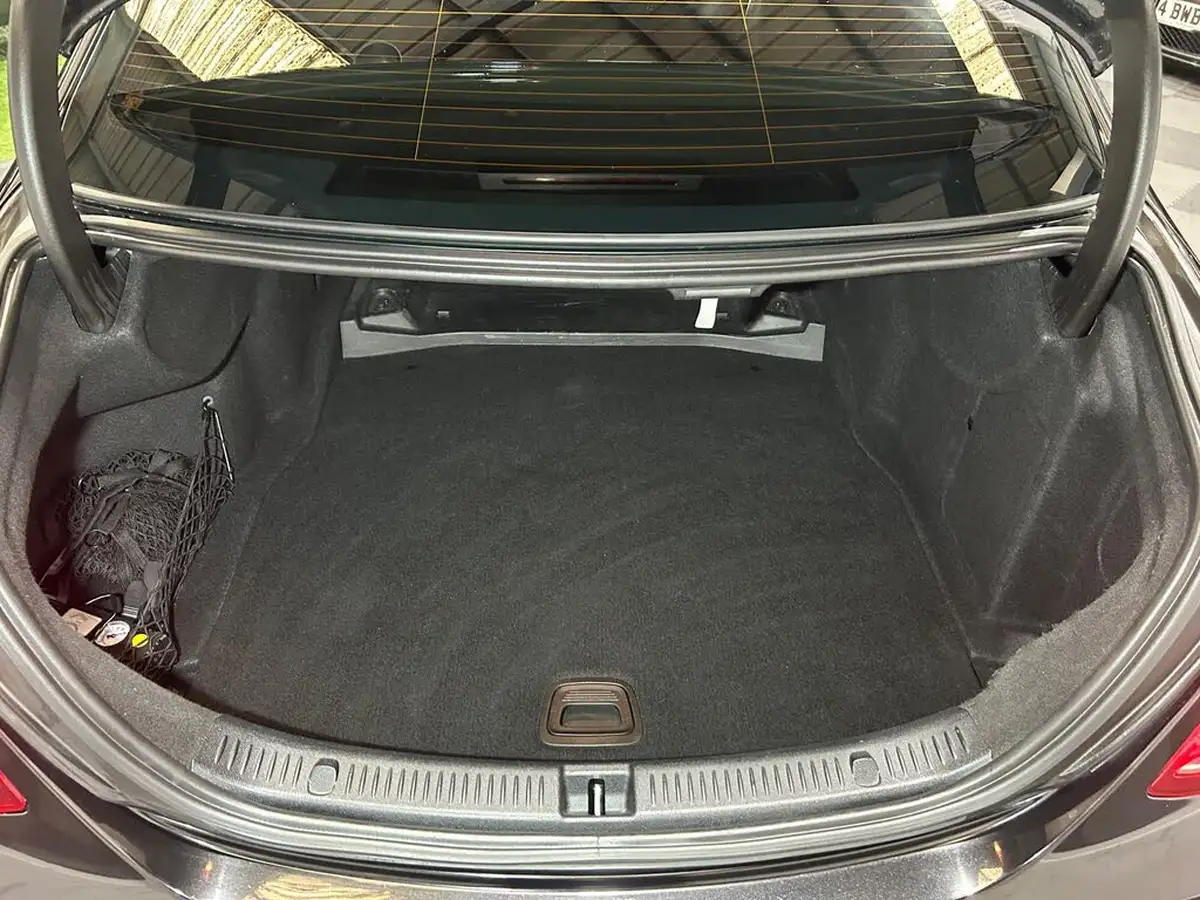 2016-mercedes-benz-e-class-20d-e220d-amg-line-ss-saloon-4d-big-23
