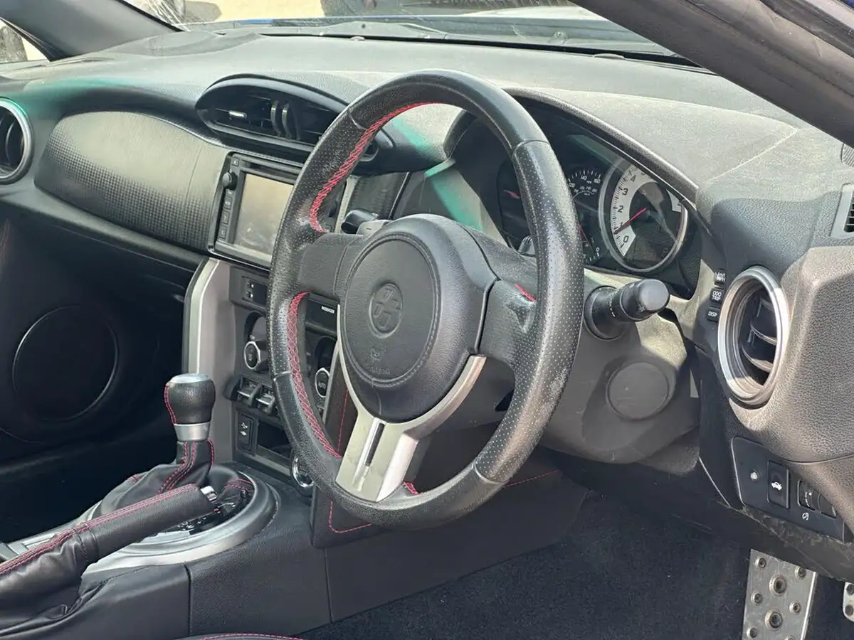 2012-toyota-gt86-20-big-25