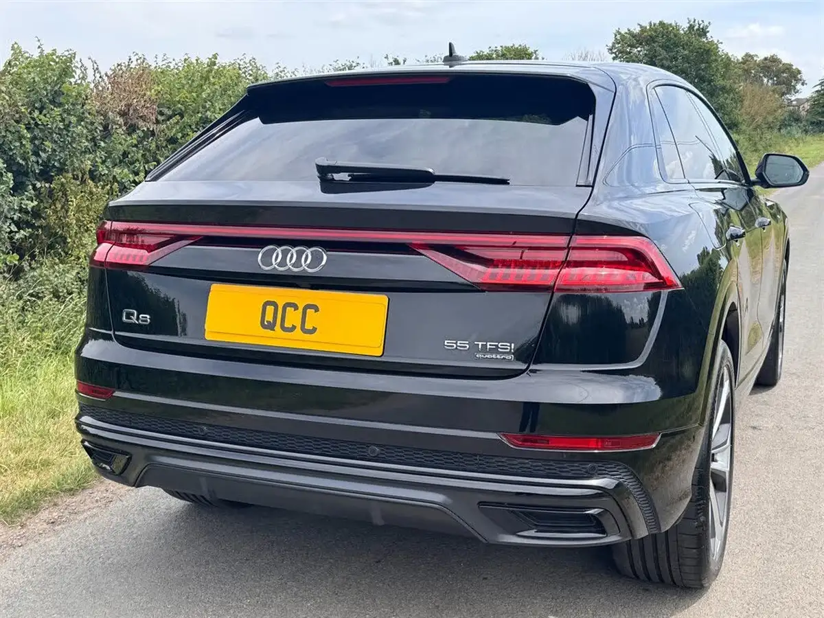 2023-audi-q8-30-55-tfsi-black-edition-big-25