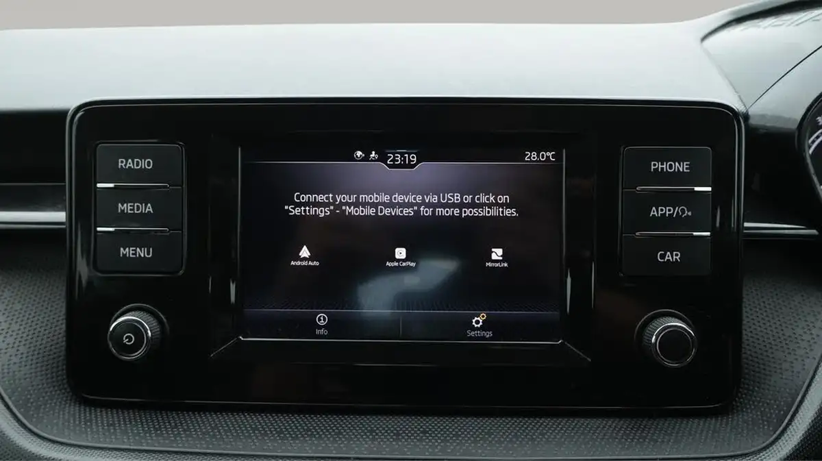 2022-skoda-fabia-10-mpi-se-comfort-big-25