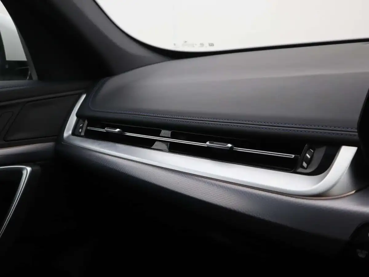 2024-bmw-ix1-e-edrive20-m-sport-big-31