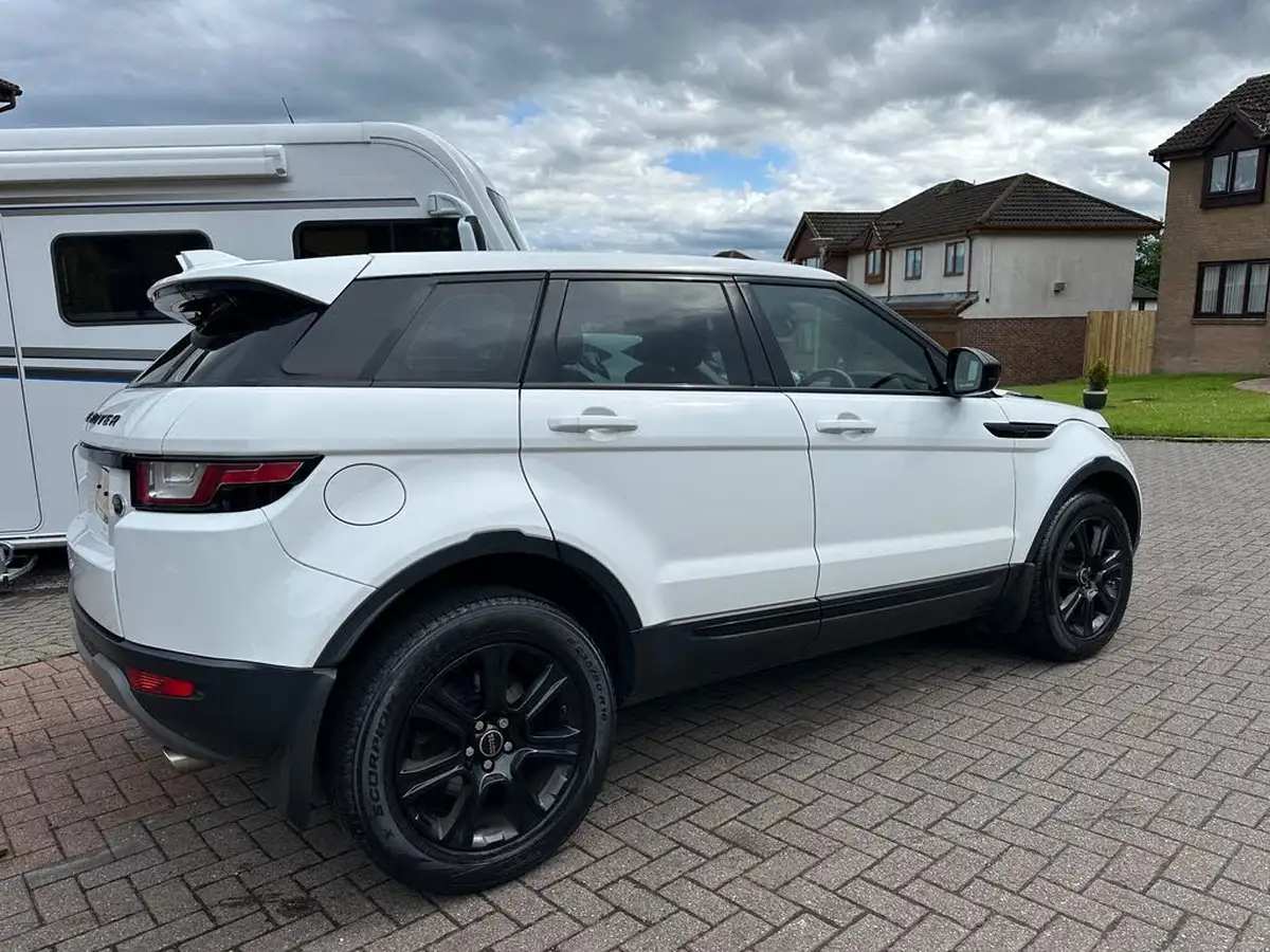 2017-land-rover-range-rover-evoque-20td4-se-tech-hatchback-5d-auto-big-29