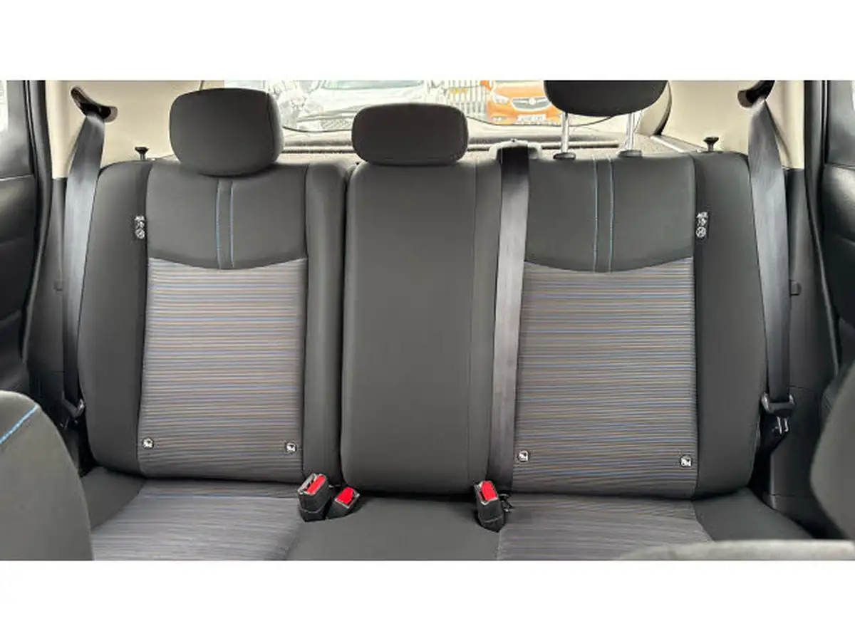 2022-nissan-leaf-e-acenta-39kwh-big-14