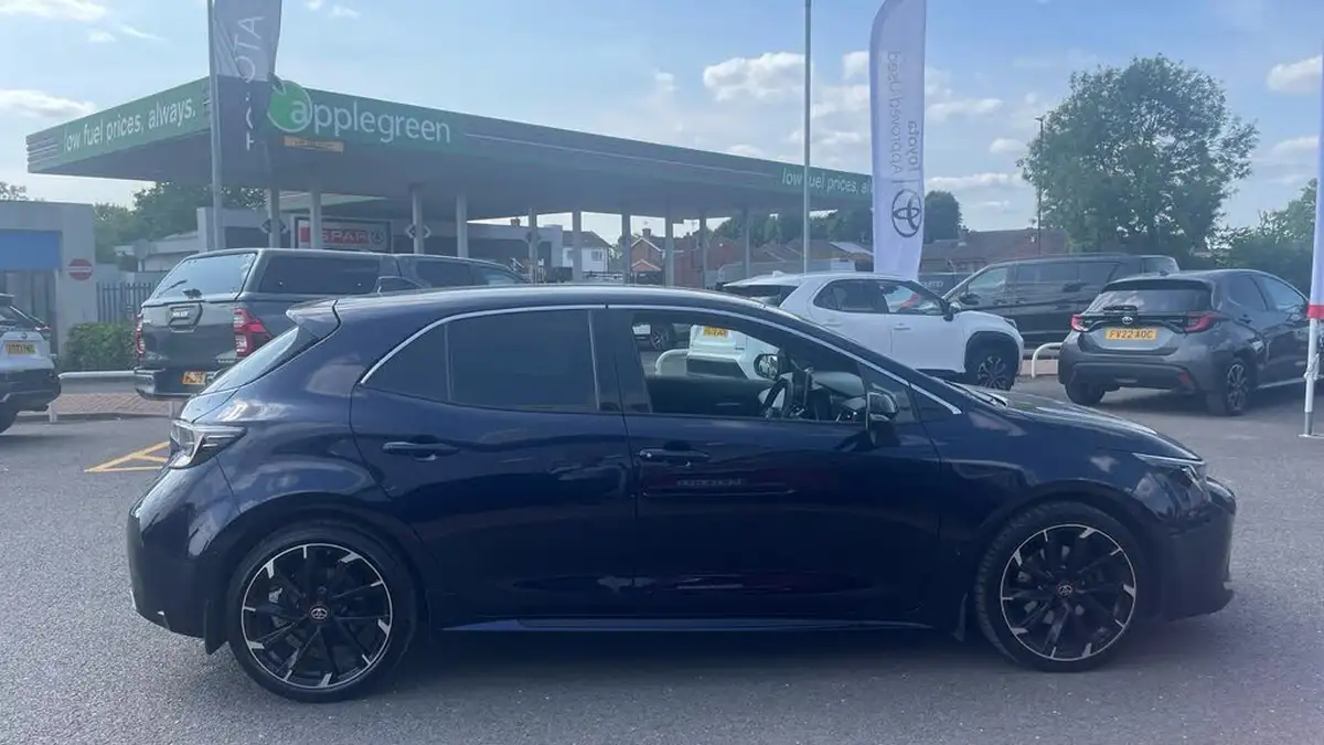 2022-toyota-corolla-20-vvt-i-gr-sport-181bhp-spare-wheel-hatchback-big-15