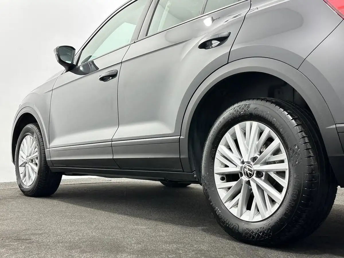 2021-volkswagen-t-roc-20tdi-s-big-39