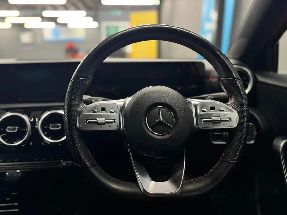 2018-mercedes-benz-a-class-20-a250-amg-line-ss-big-28