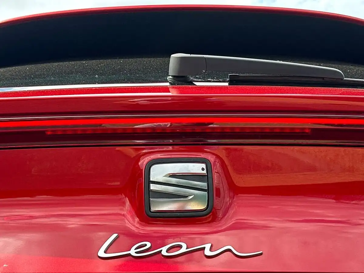 2021-seat-leon-15-etsi-xcellence-lux-hatchback-big-37