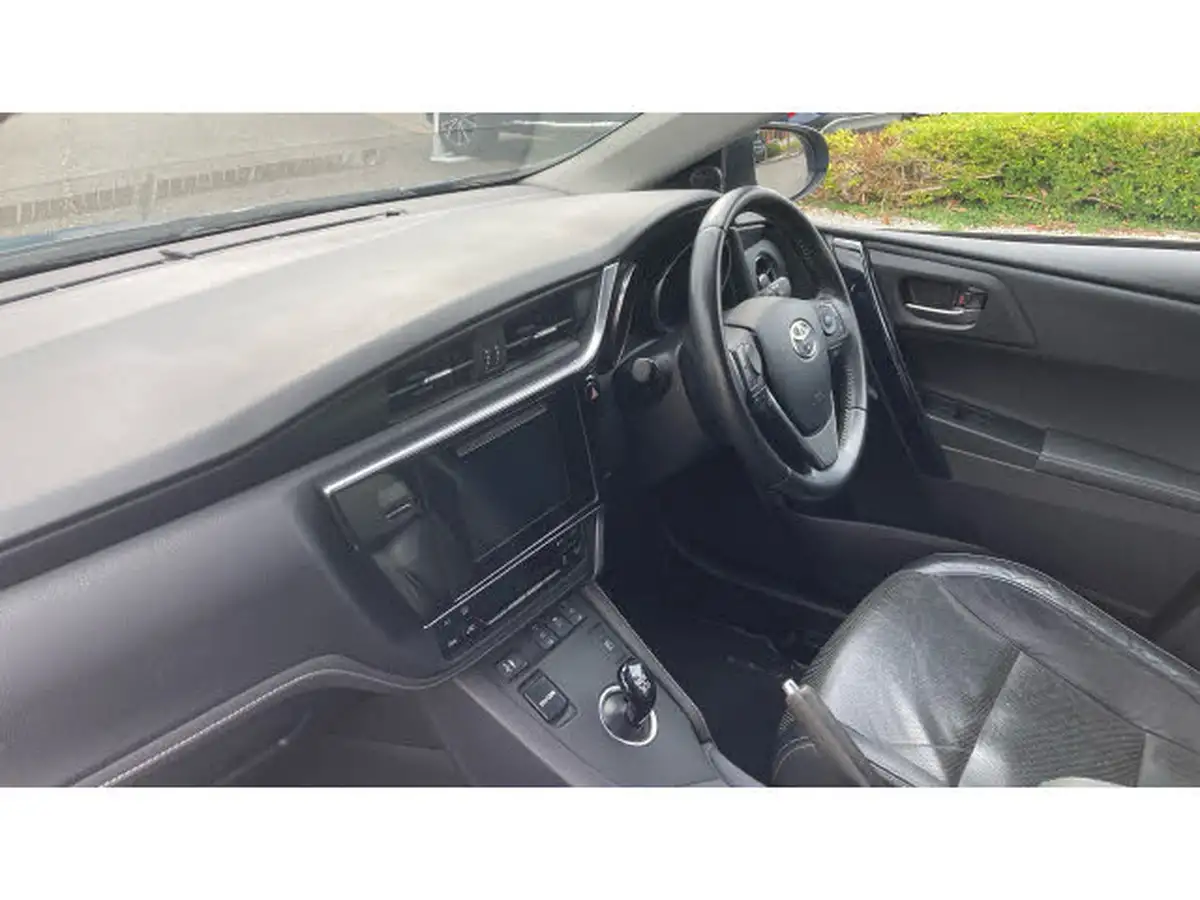 2018-toyota-auris-18-vvt-i-hsd-excel-hatchback-big-8