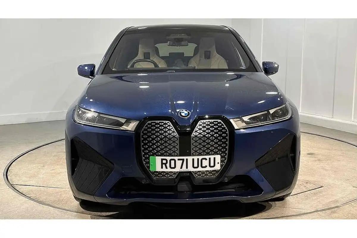 2022-bmw-ix-e-xdrive-40-m-sport-big-2