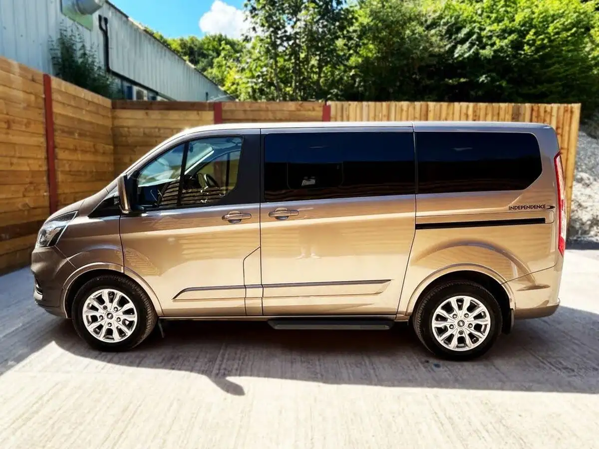 2018-ford-tourneo-custom-20tdci-310-l1-titanium-130ps-big-6