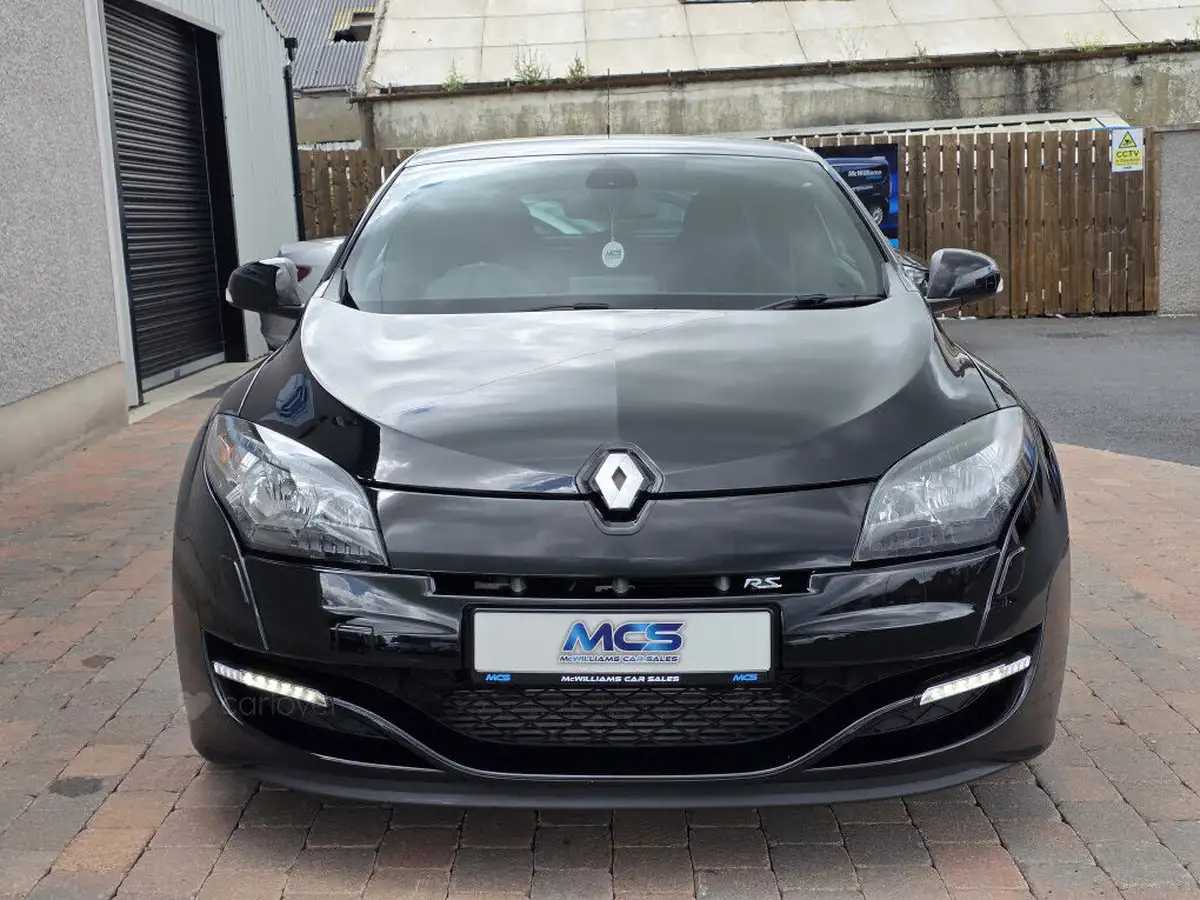 2013-renault-megane-20-renaultsport-265-big-7