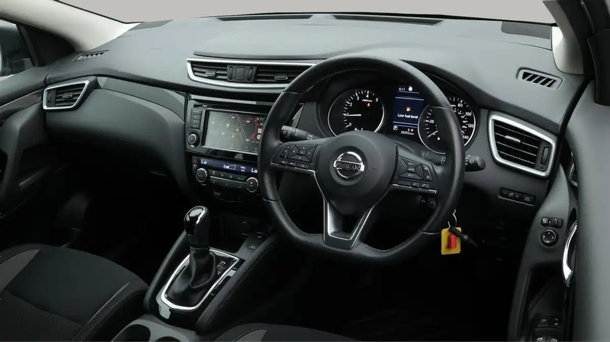 2020-nissan-qashqai-13-dig-t-acenta-premium-160ps-dct-big-9