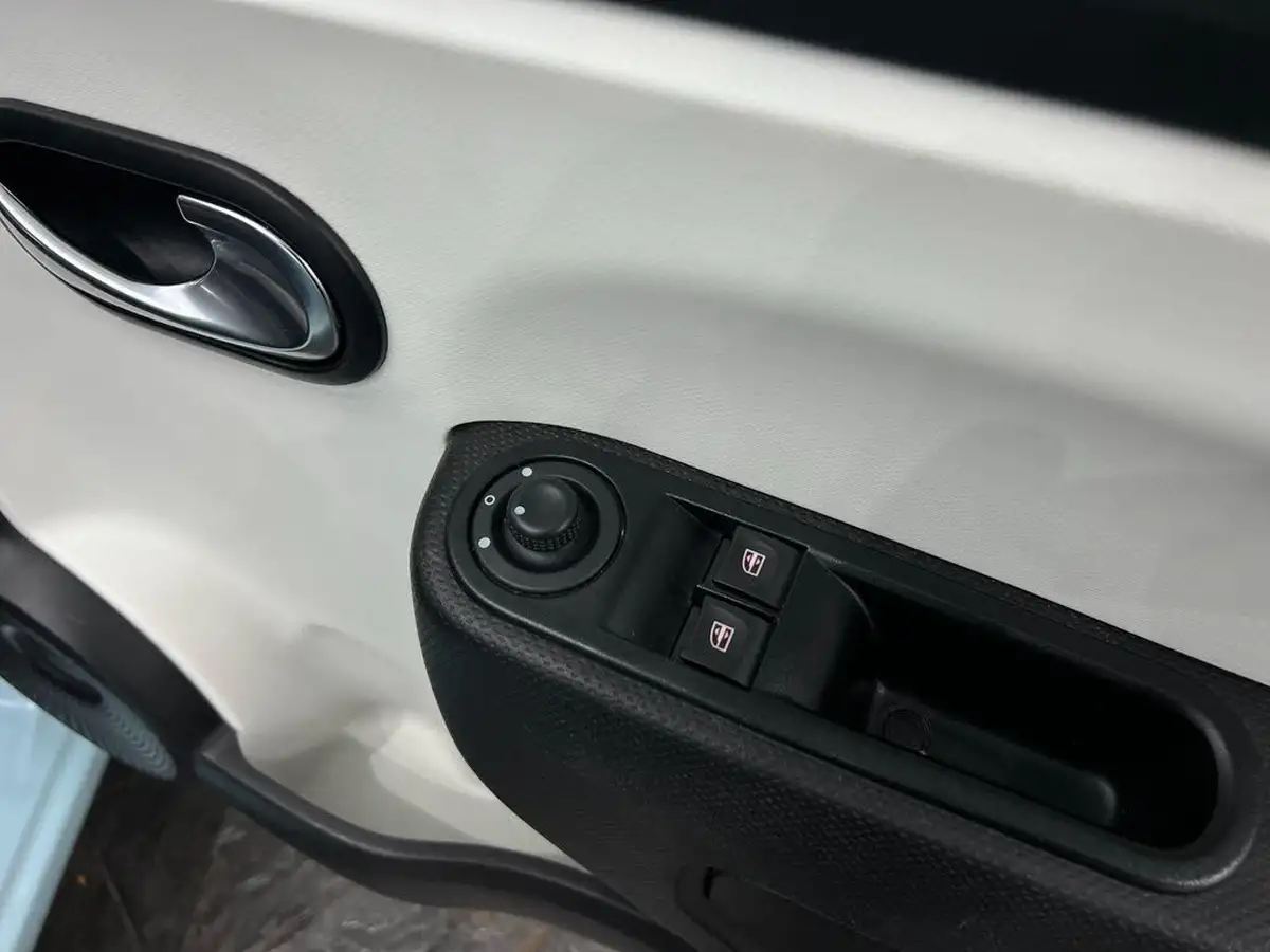 2015-renault-twingo-09-tce-dynamique-energy-ss-big-29