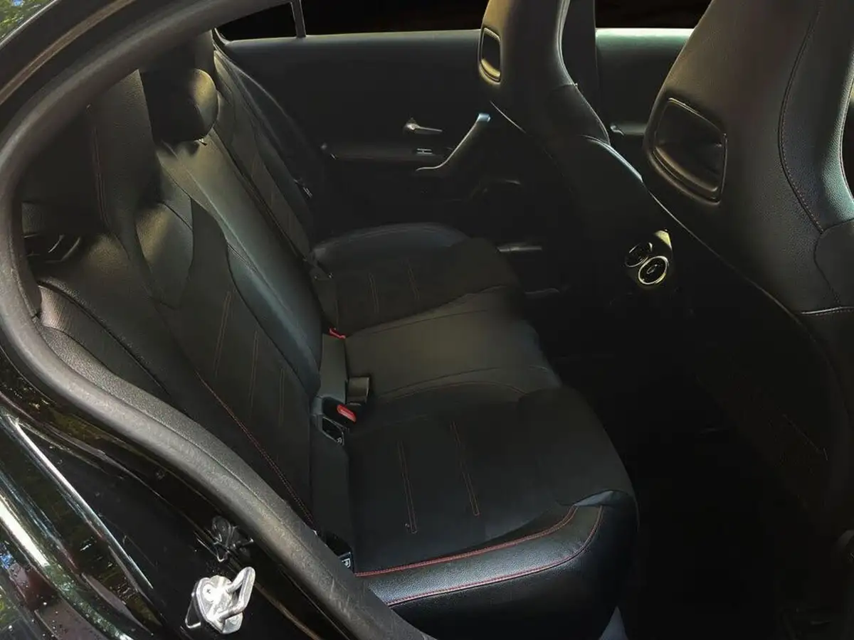 2021-mercedes-benz-a-class-13-a250e-amg-line-hatchback-5d-big-14