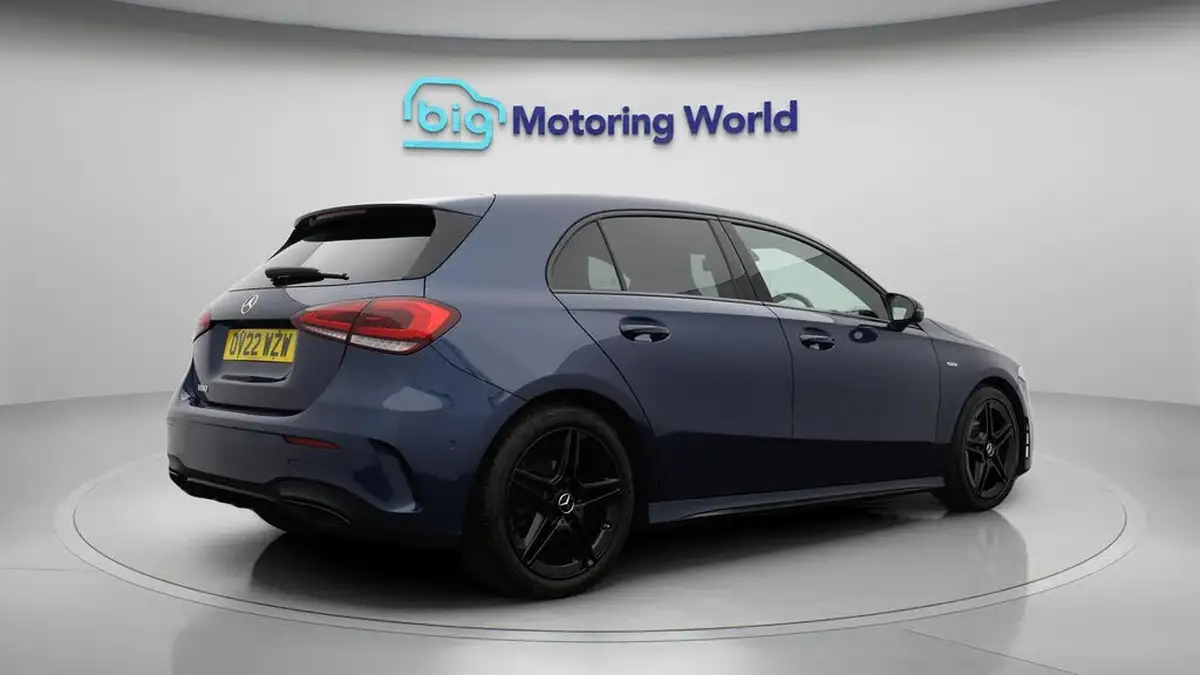 2022-mercedes-benz-a-class-13-a180-amg-line-executive-edition-hatchback-5d-7g-dct-big-7