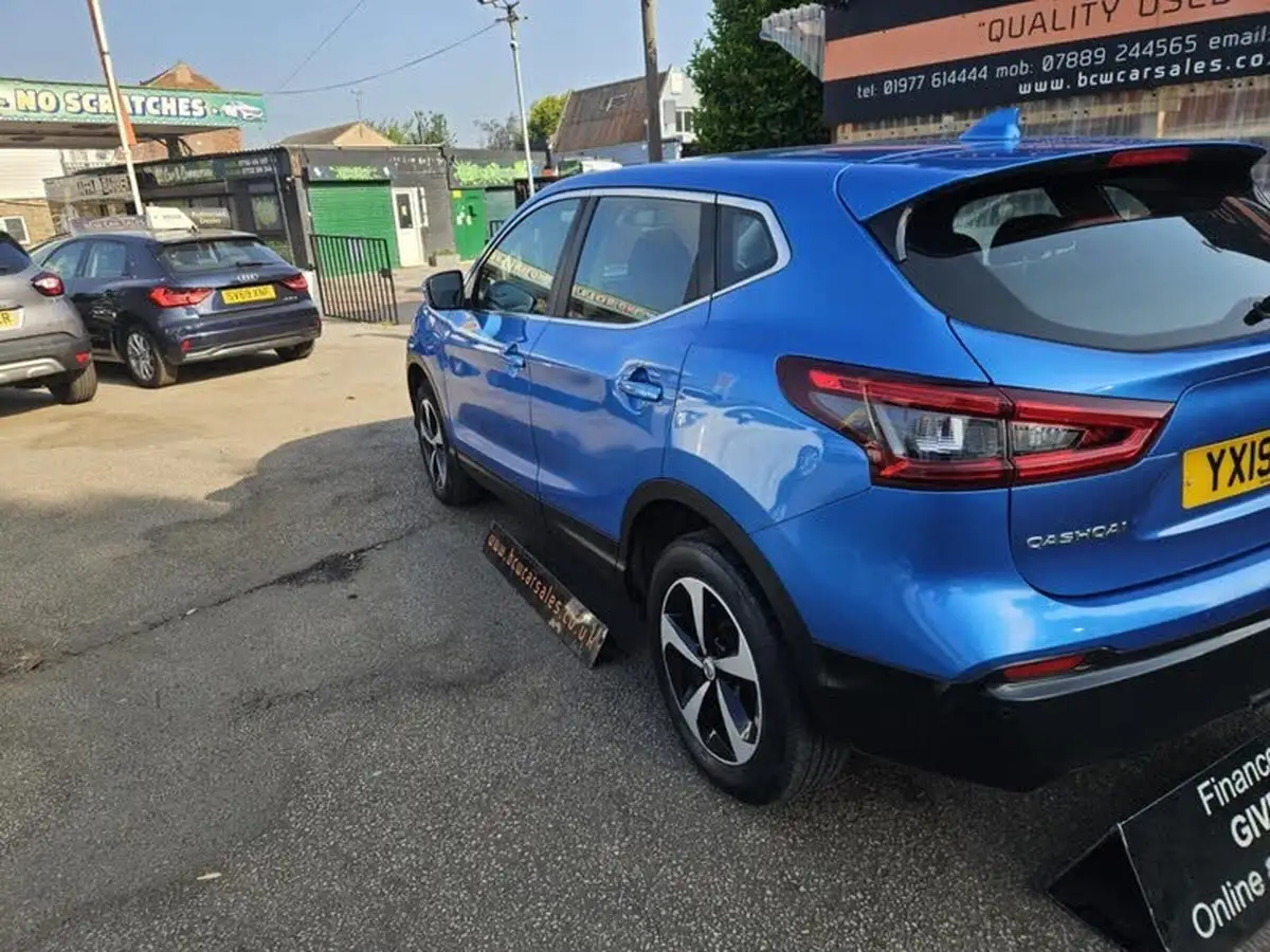 2019-nissan-qashqai-15dci-acenta-premium-17in-alloys-dct-big-8