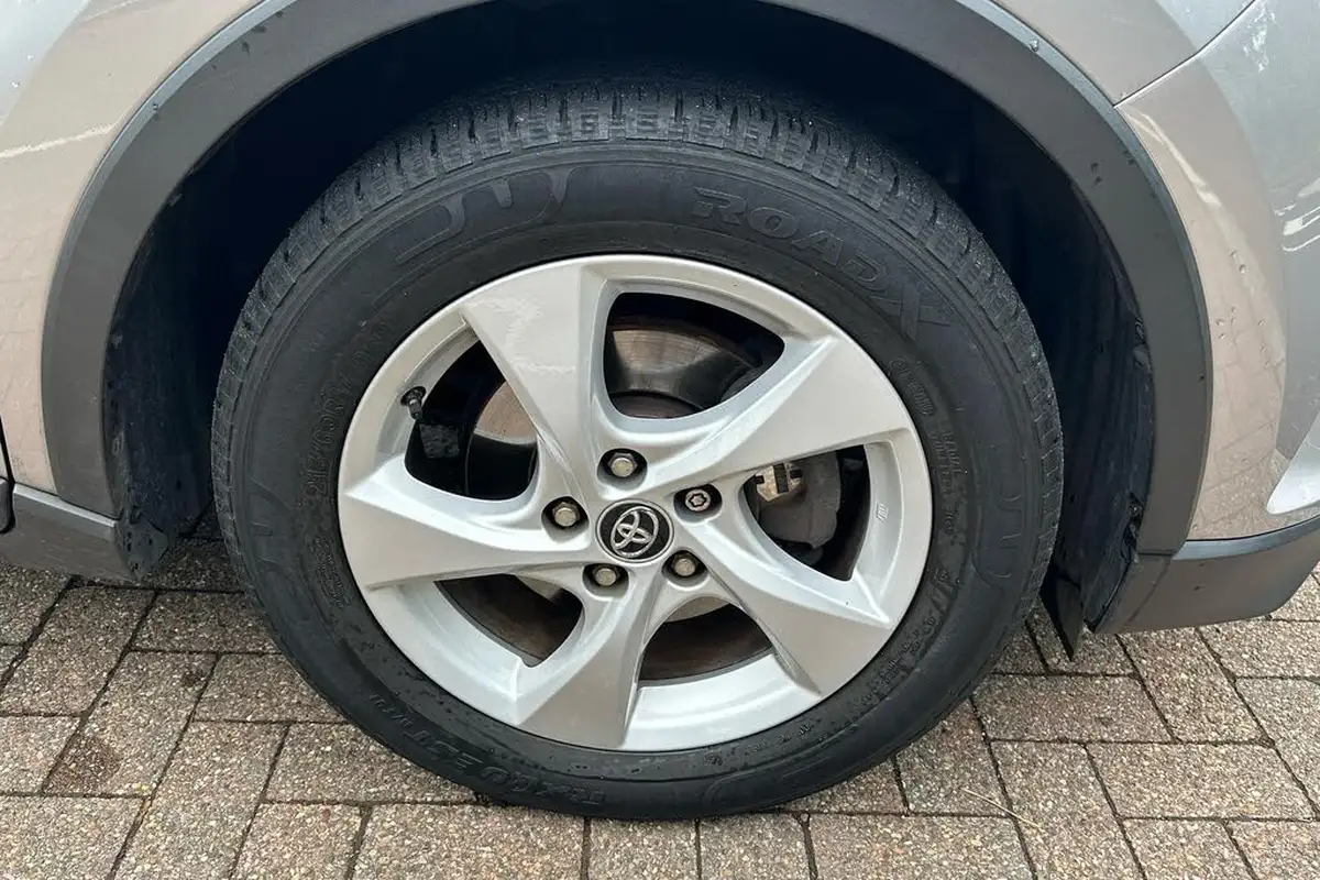 2018-toyota-c-hr-12-icon-big-2