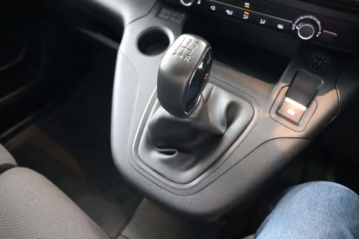 2020-citroen-berlingo-15bluehdi-1000-enterprise-100pseu6dt-e-ss-panel-big-33