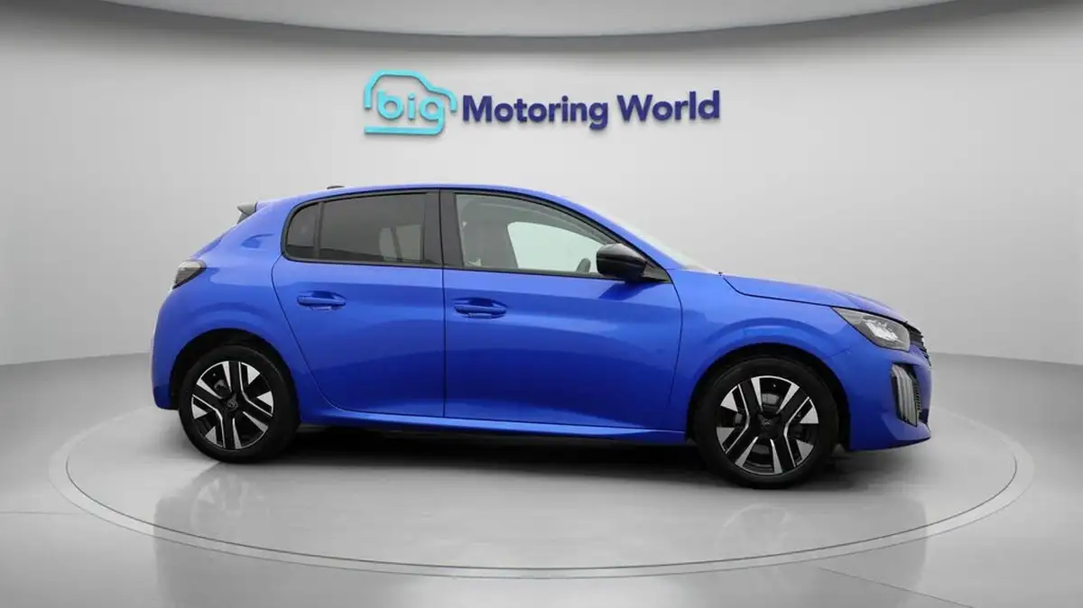 2024-peugeot-208-12-puretech-allure-big-9
