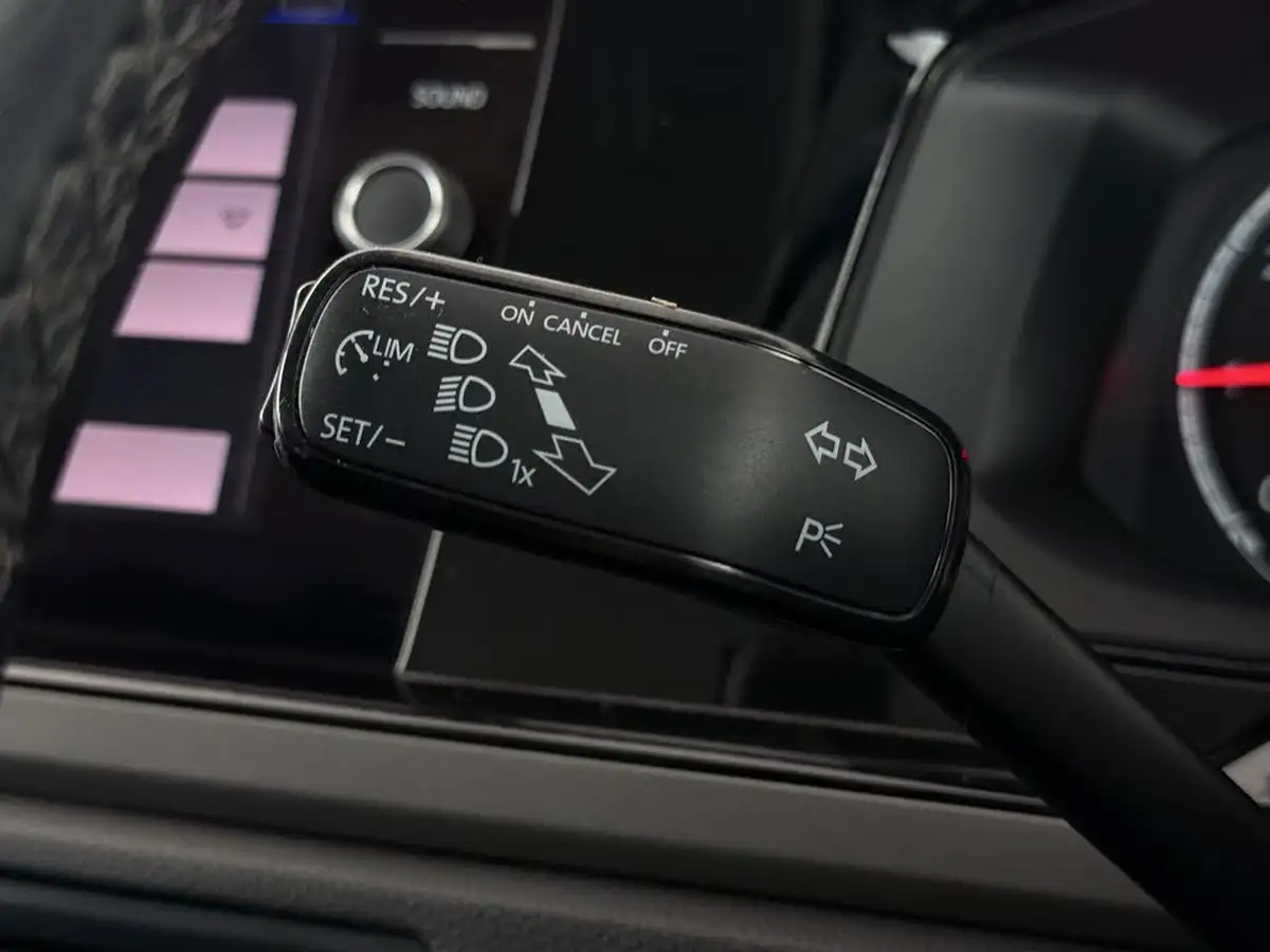 2019-volkswagen-polo-10-tsi-se-big-27