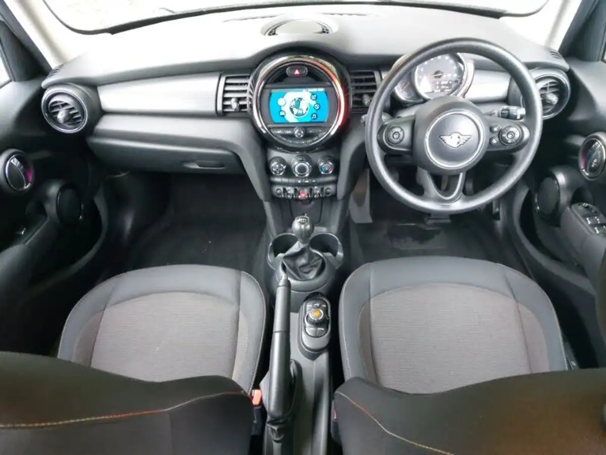 2019-mini-cooper-15-cooper-classic-hatchback-5d-big-2
