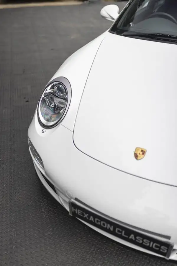 2011-porsche-911-38-carrera-gts-coupe-pdk-big-4